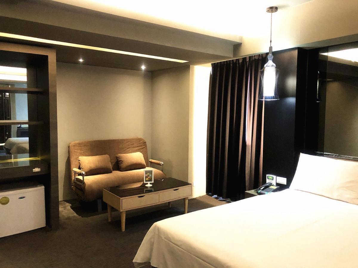 Kiwi Express Hotel - Jiuru Rd Kaohsziung Kültér fotó