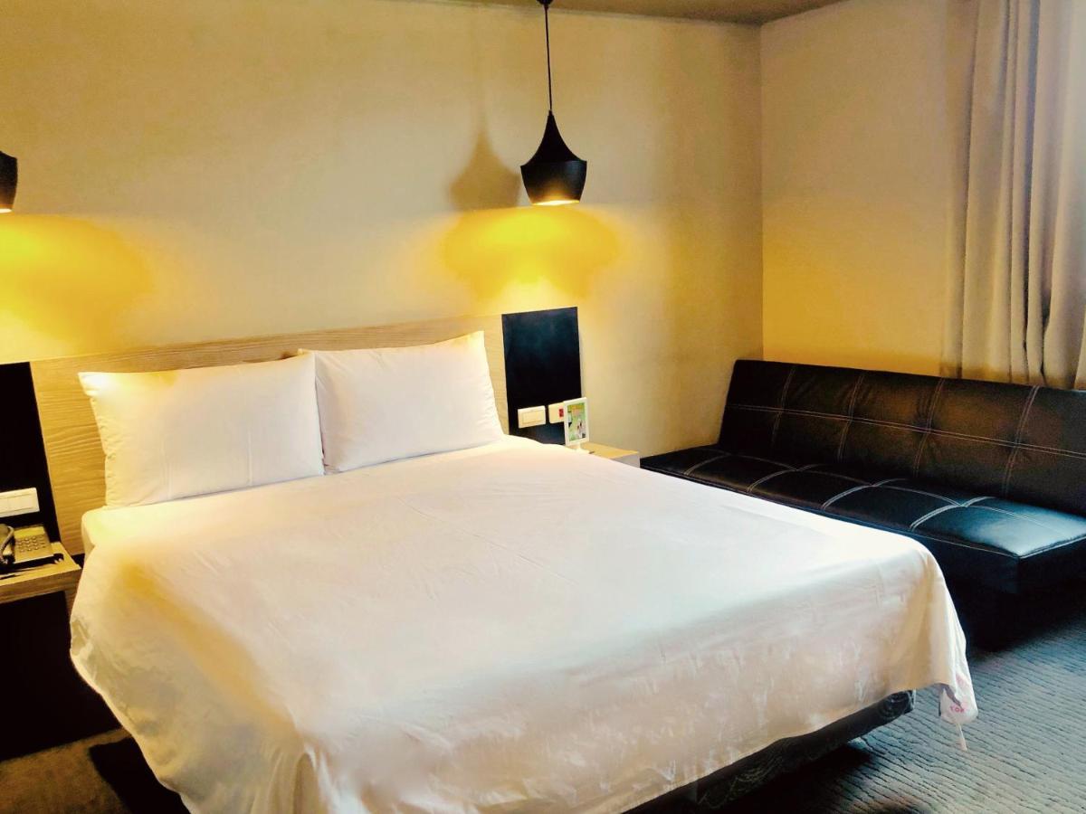 Kiwi Express Hotel - Jiuru Rd Kaohsziung Kültér fotó