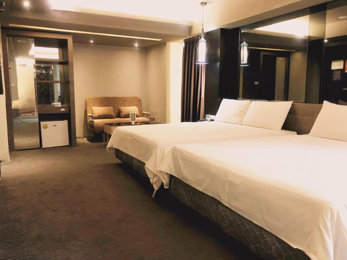 Kiwi Express Hotel - Jiuru Rd Kaohsziung Kültér fotó