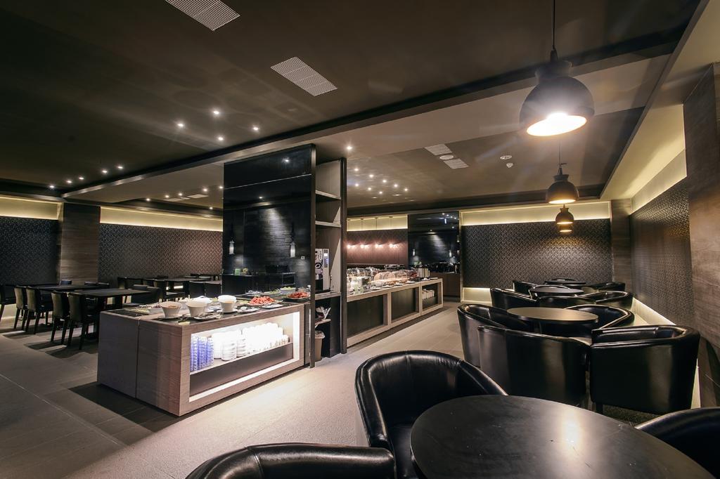 Kiwi Express Hotel - Jiuru Rd Kaohsziung Kültér fotó