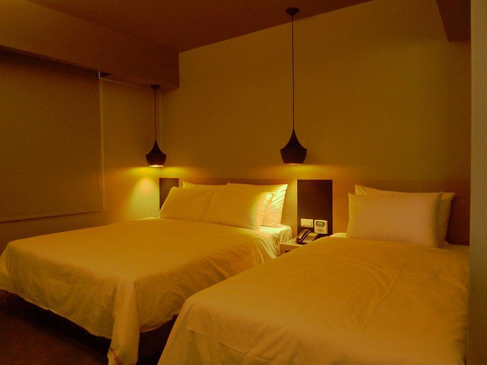 Kiwi Express Hotel - Jiuru Rd Kaohsziung Kültér fotó