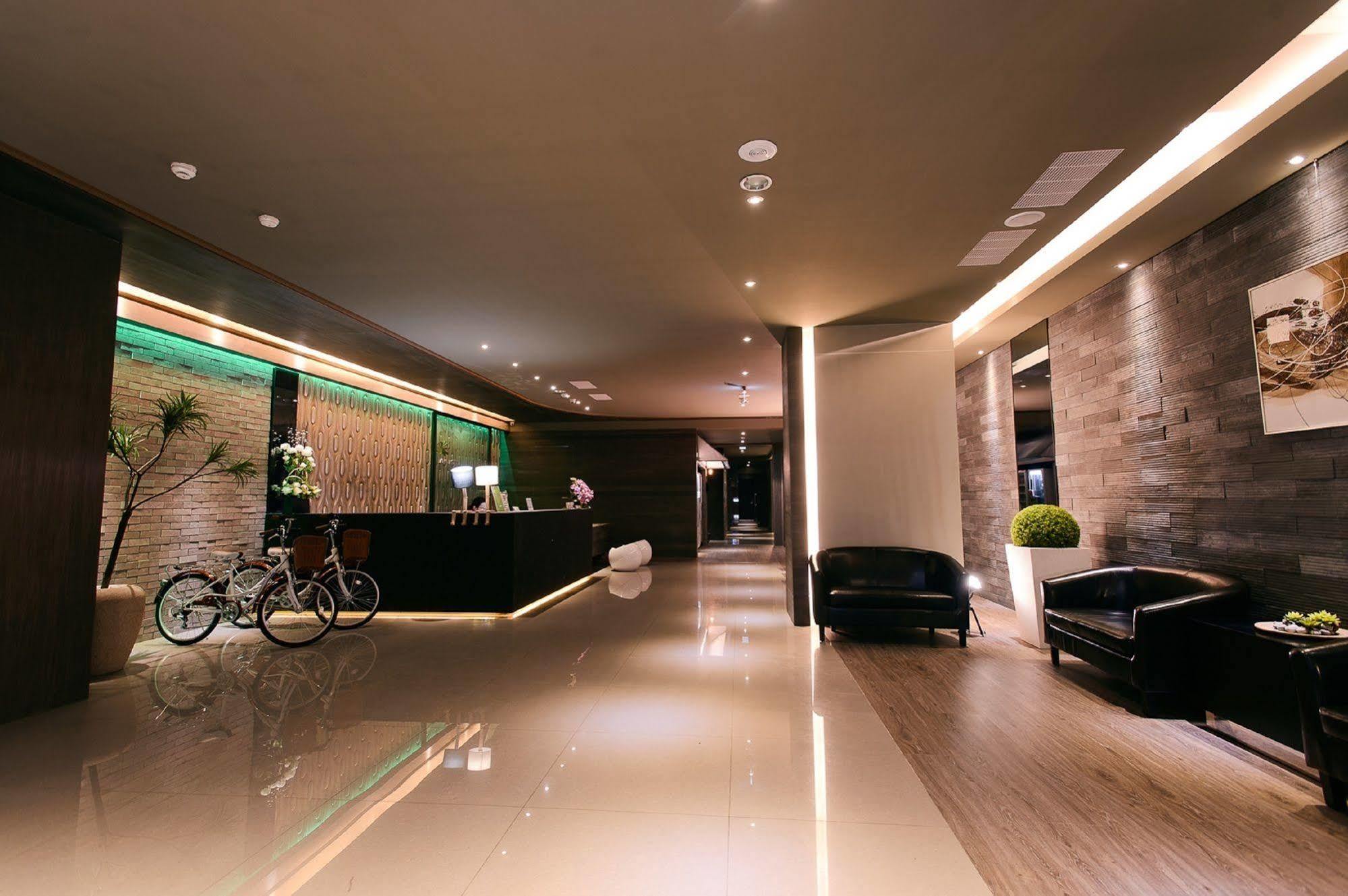 Kiwi Express Hotel - Jiuru Rd Kaohsziung Kültér fotó